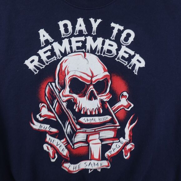 A Day to Remember Sweatshirt Men M Blue Same Book Never Same Page Crew Neck 2013 - Picture 2 of 8